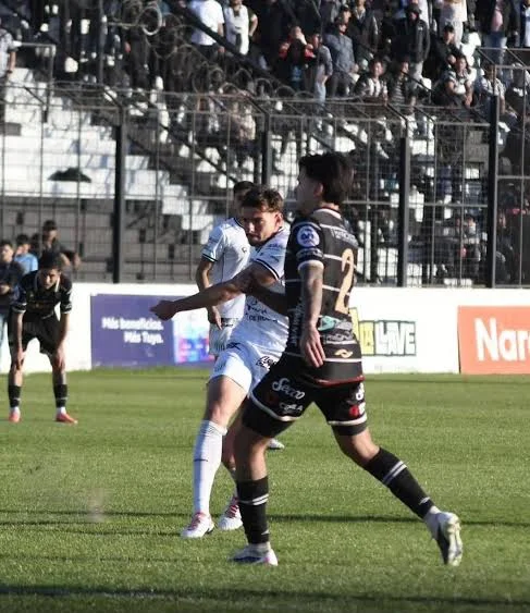 for ever 1 - estudiantes 0