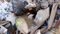 Explosión de un compresor en una gomería.