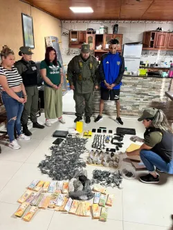 Los detenidos y los elementos secuestrados.