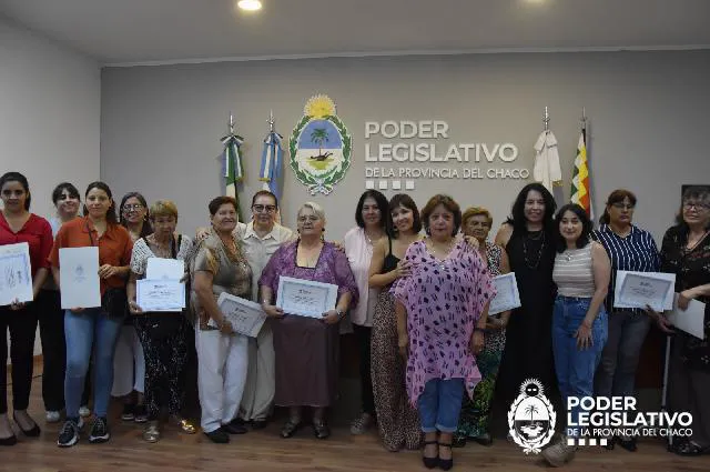 Homenajearonal Sindicato de Amas de Casa de la provincia 