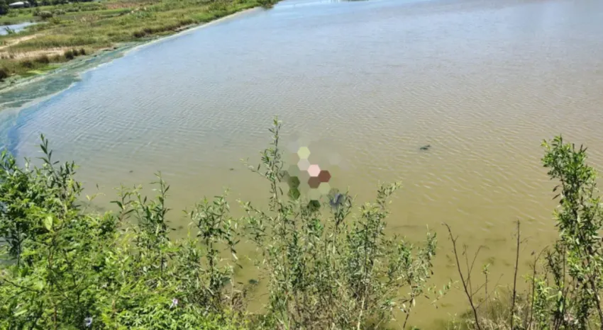 encontraron un cuerpo flotando en una represa
