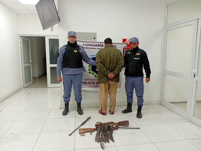 Detenido tras amenazar a su pareja e hija dentro del hogar