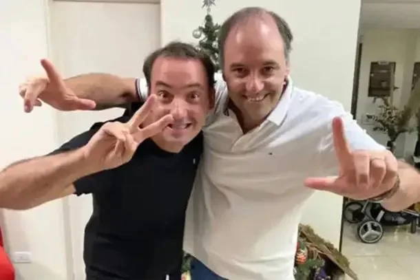 adornis
