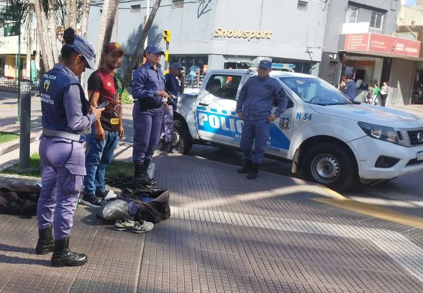 Demoran a dos extranjeros que no tenían permiso legal de estar en el país