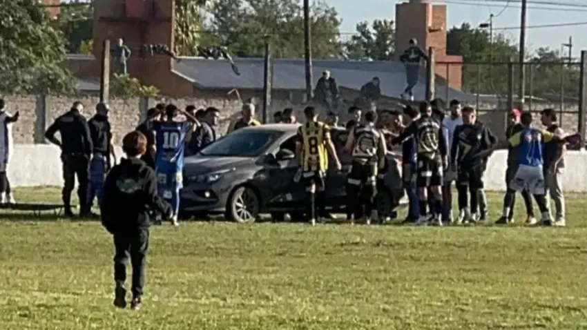 Tras la muerte de Pittau, resolvieron continuar el partido entre Unión y Don Orione