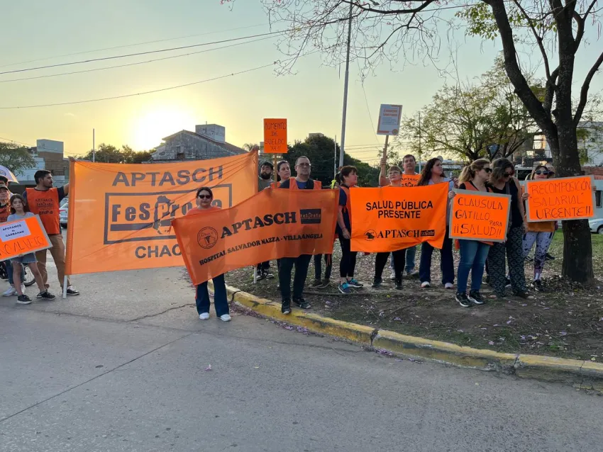 Trabajadores de salud marchan contra el ajuste y por salarios
