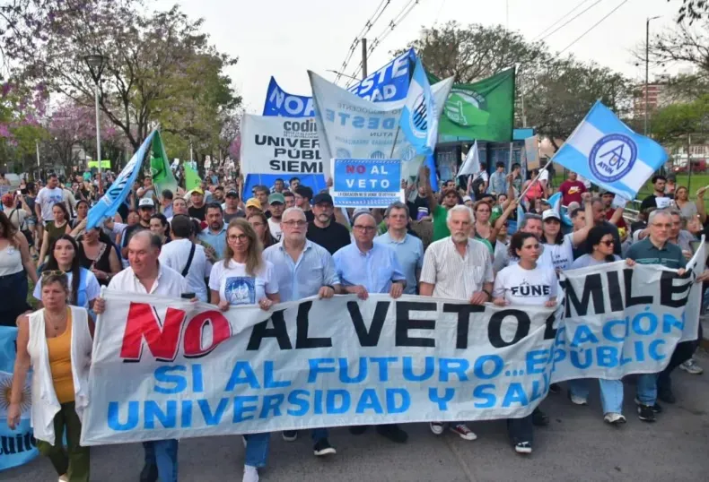 NO AL VETO