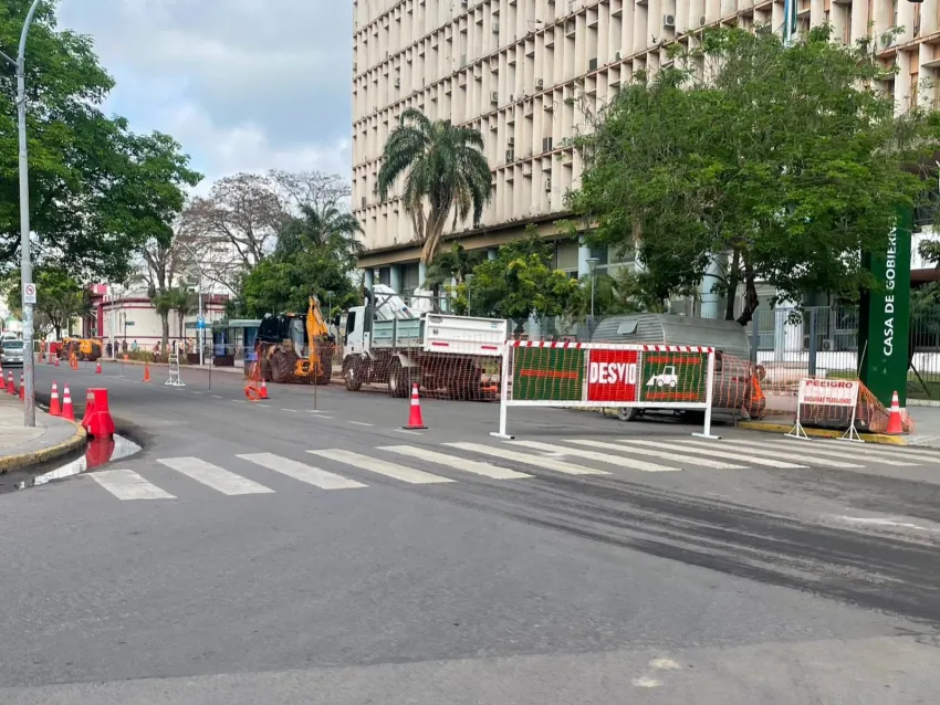 se modifican las paradas de colectivos por los bacheos