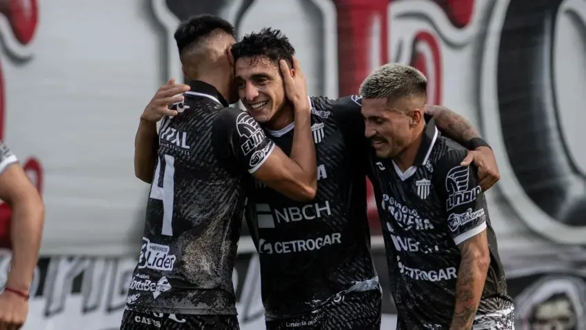 for ever 3 chacarita 0