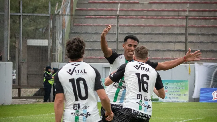 For Ever triunfó en Salta y quedó cuarto en la Zona B