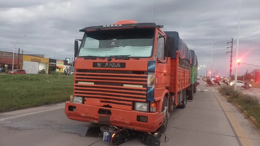 camion y moto