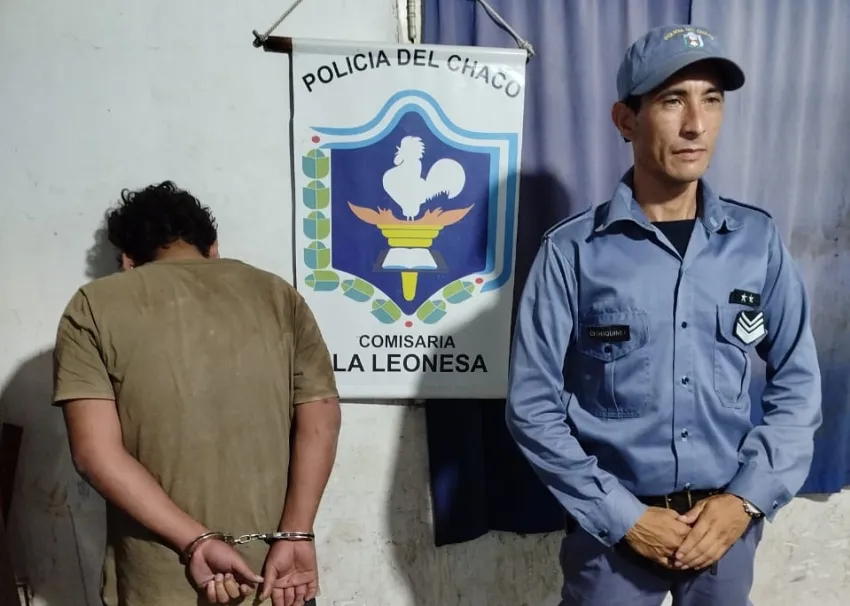 vecinos atraparon a un hombre acusado de exhibicionismo