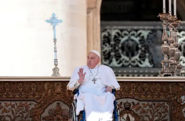 reaparecio el papa