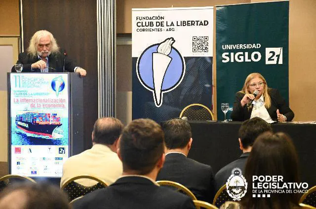 Carmen Delgado disertó en el 11º Congreso de Economía Regional